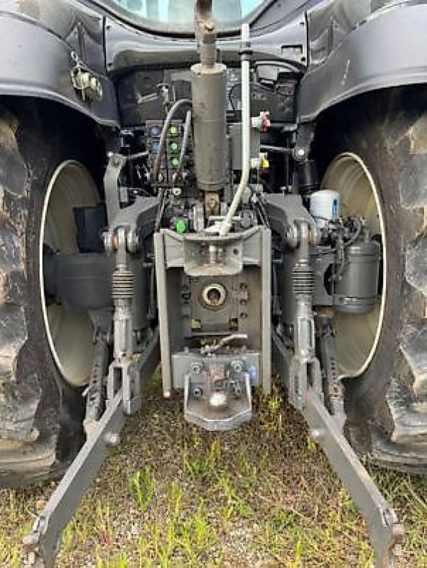 Traktor типа Valtra T254V, Gebrauchtmaschine в Sainte-Croix-en-Plaine (Фотография 8)