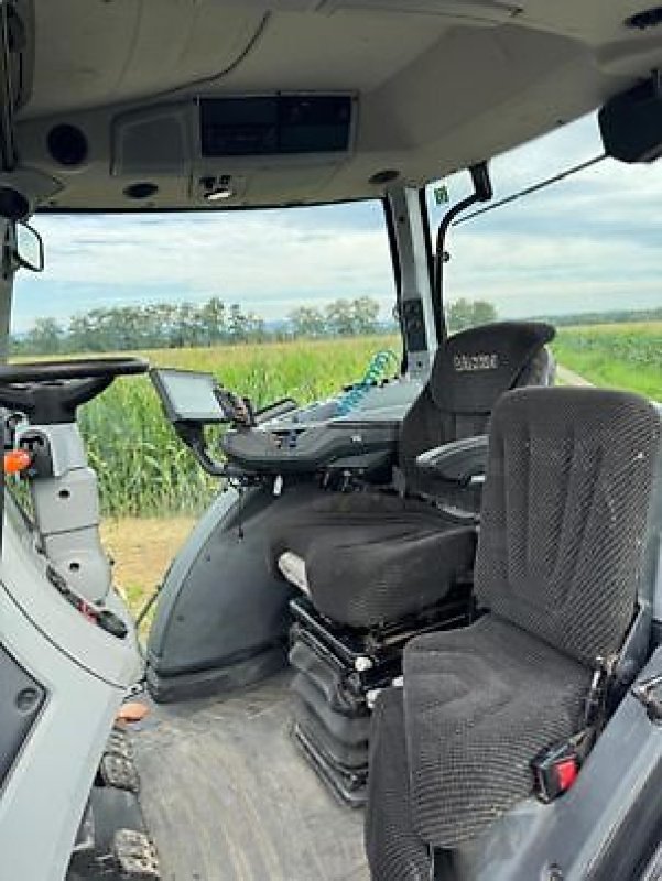 Traktor des Typs Valtra T254V, Gebrauchtmaschine in Sainte-Croix-en-Plaine (Bild 11)