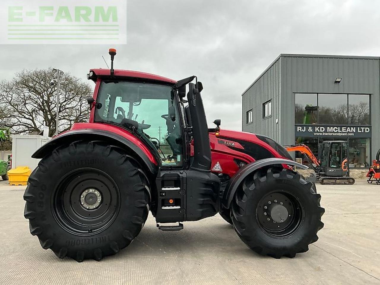 Traktor van het type Valtra t255 active tractor (st25717), Gebrauchtmaschine in SHAFTESBURY (Foto 1)