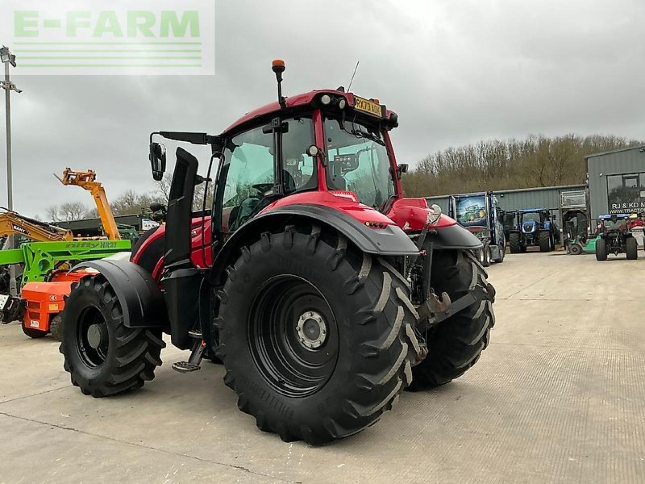 Traktor van het type Valtra t255 active tractor (st25717), Gebrauchtmaschine in SHAFTESBURY (Foto 7)
