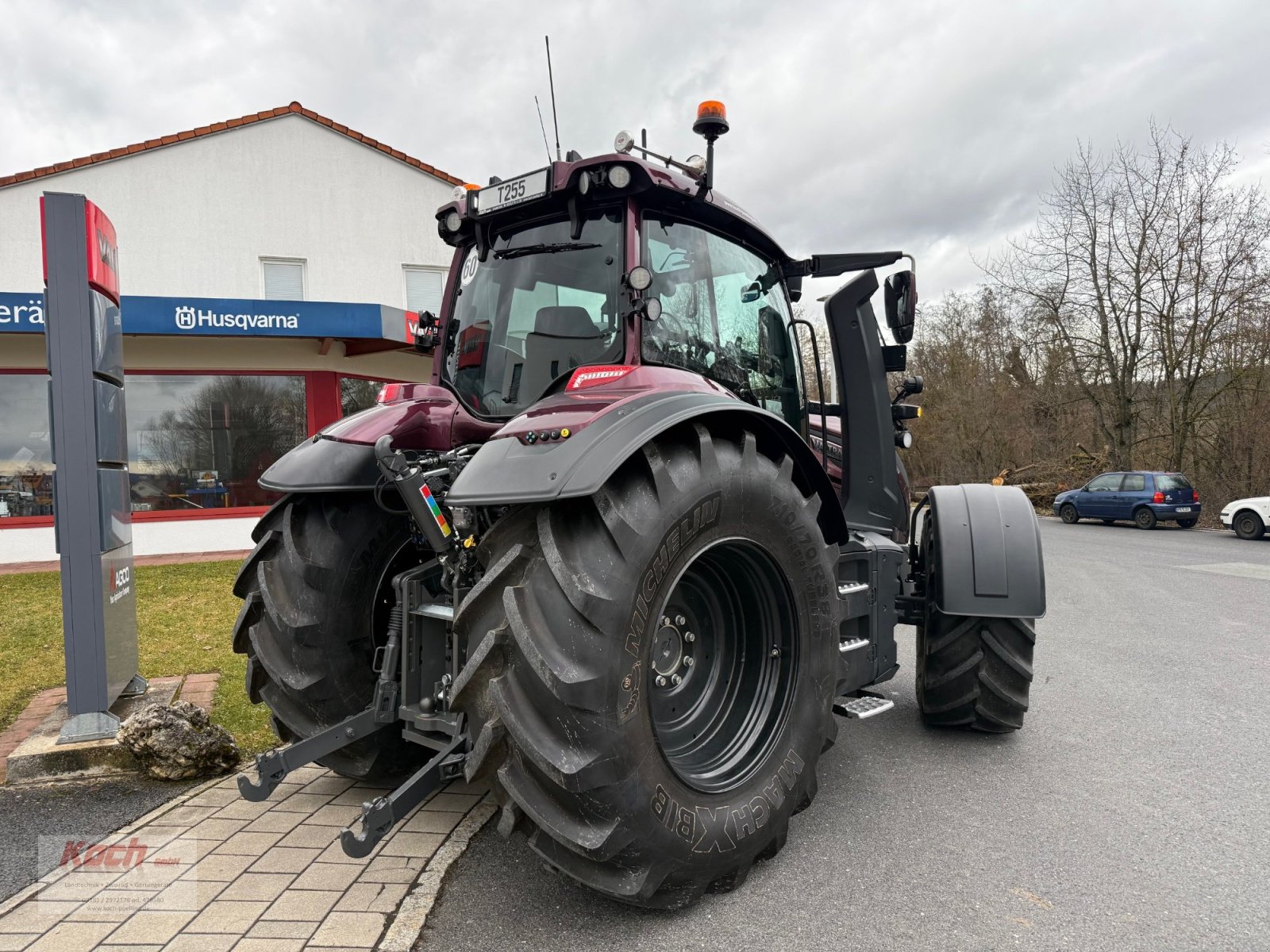 Traktor des Typs Valtra T255 Active, Neumaschine in Neumarkt / Pölling (Bild 3)