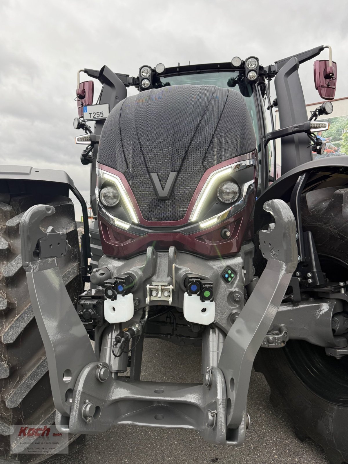 Traktor des Typs Valtra T255 Active, Neumaschine in Neumarkt / Pölling (Bild 10)