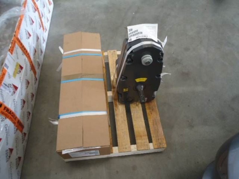 Traktor tipa Valtra T4 Zuidberg frontpto frontaftakas, Gebrauchtmaschine u Marknesse (Slika 1)