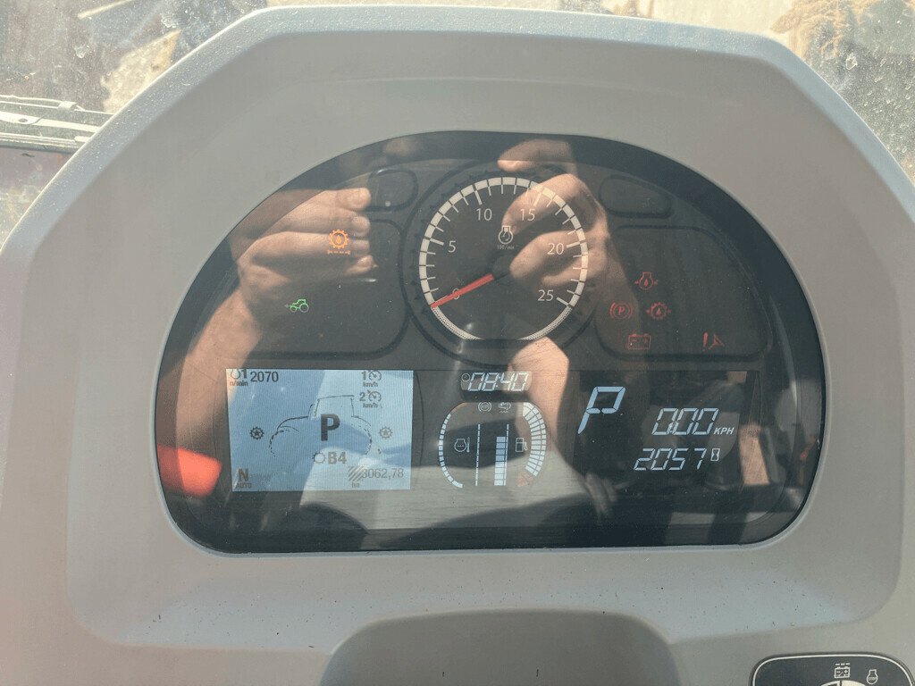 Traktor des Typs Valtra TRACTEUR VALTRA G115, Gebrauchtmaschine in VAROIS & CHAIGNOT (Bild 9)