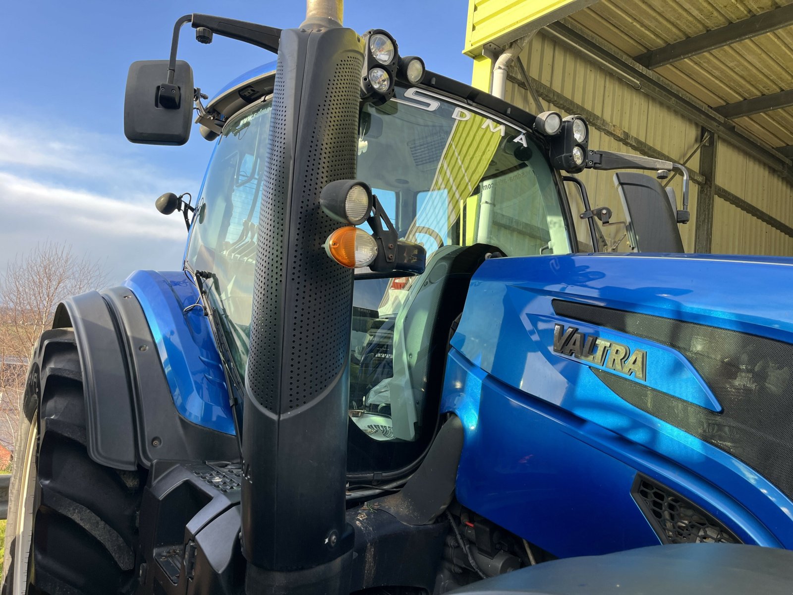 Traktor Türe ait Valtra TRACTEUR VALTRA T154 ACTIVE, Gebrauchtmaschine içinde PONTIVY (resim 4)