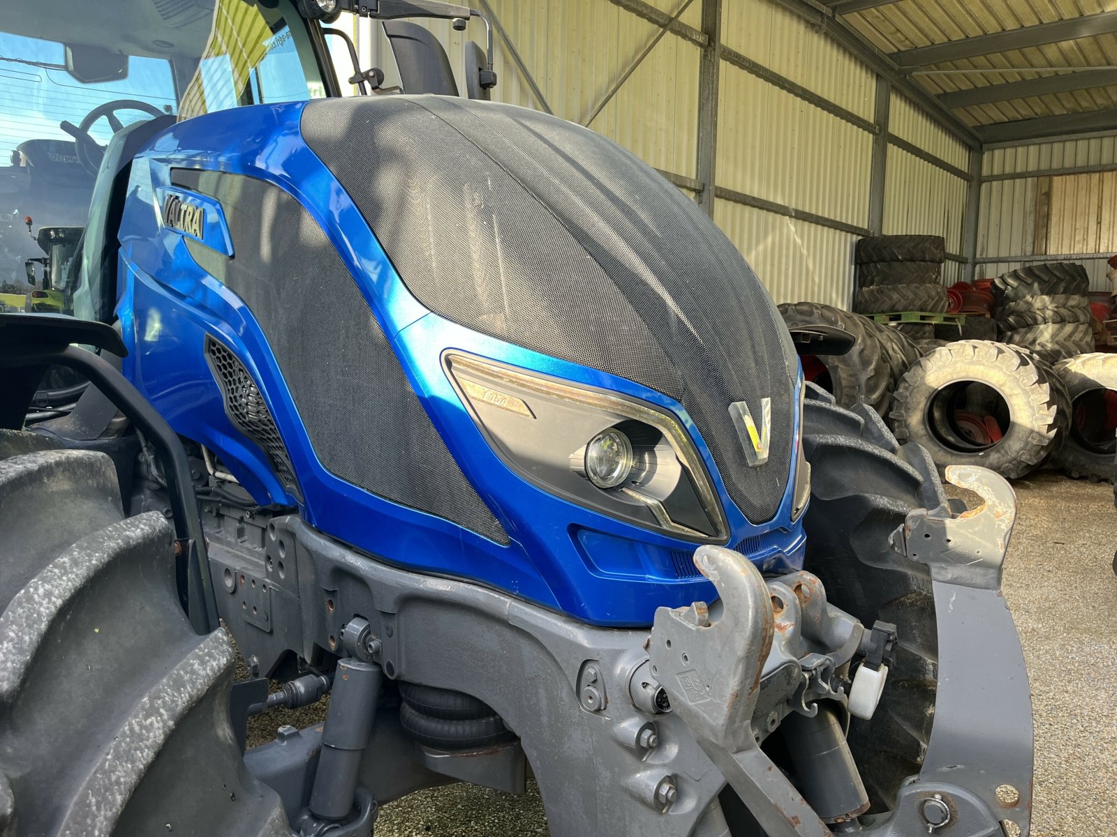 Traktor a típus Valtra TRACTEUR VALTRA T154, Gebrauchtmaschine ekkor: PONTIVY (Kép 3)