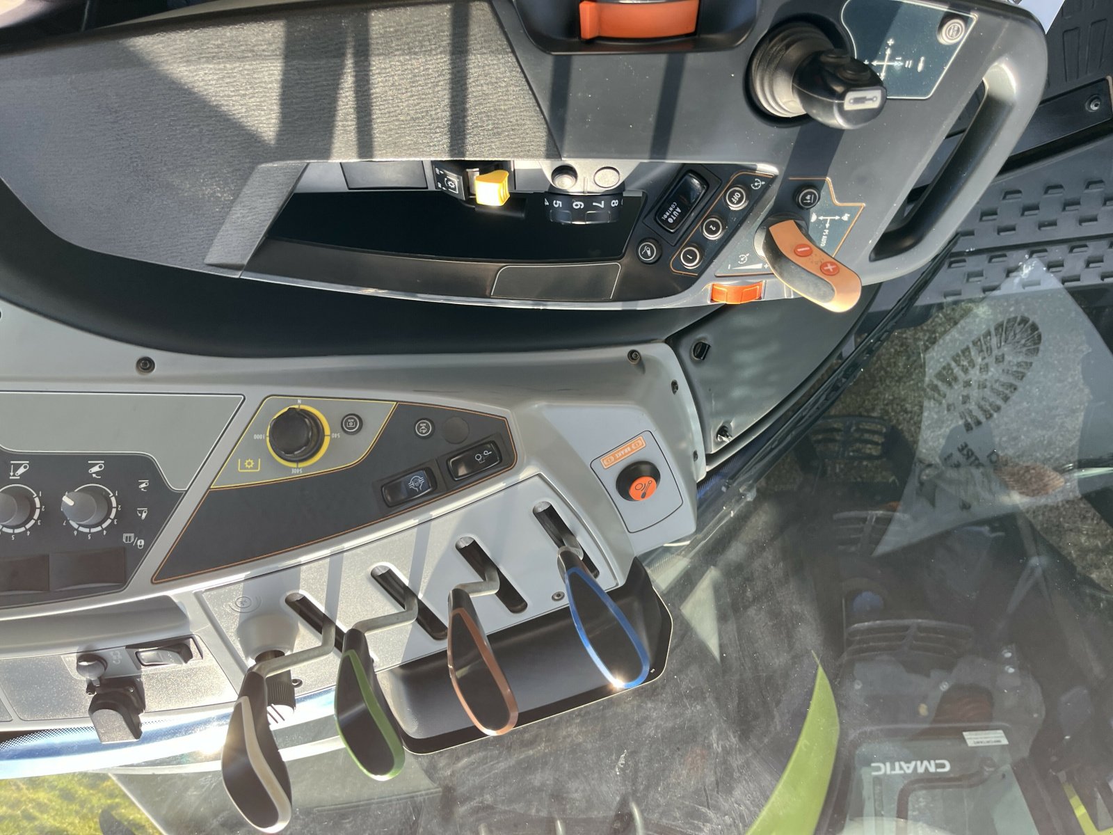 Traktor a típus Valtra TRACTEUR VALTRA T154, Gebrauchtmaschine ekkor: PONTIVY (Kép 11)