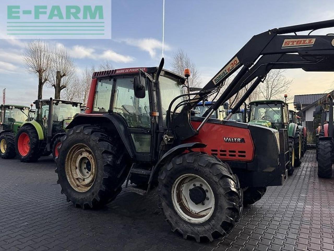 Traktor typu Valtra valmet 6200 + stoll robust f30, Gebrauchtmaschine w DAMAS?AWEK (Zdjęcie 4)