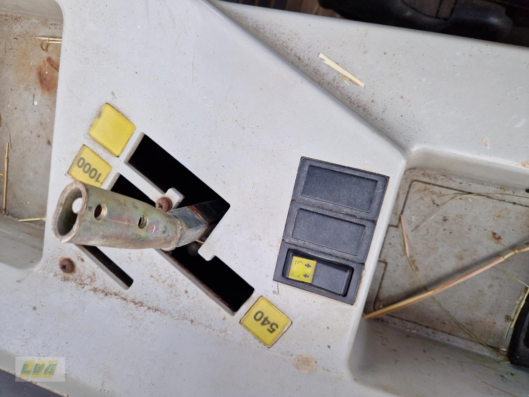 Traktor del tipo Valtra Valmet 6400 mit Frontlader, Gebrauchtmaschine en Schenkenberg (Imagen 16)