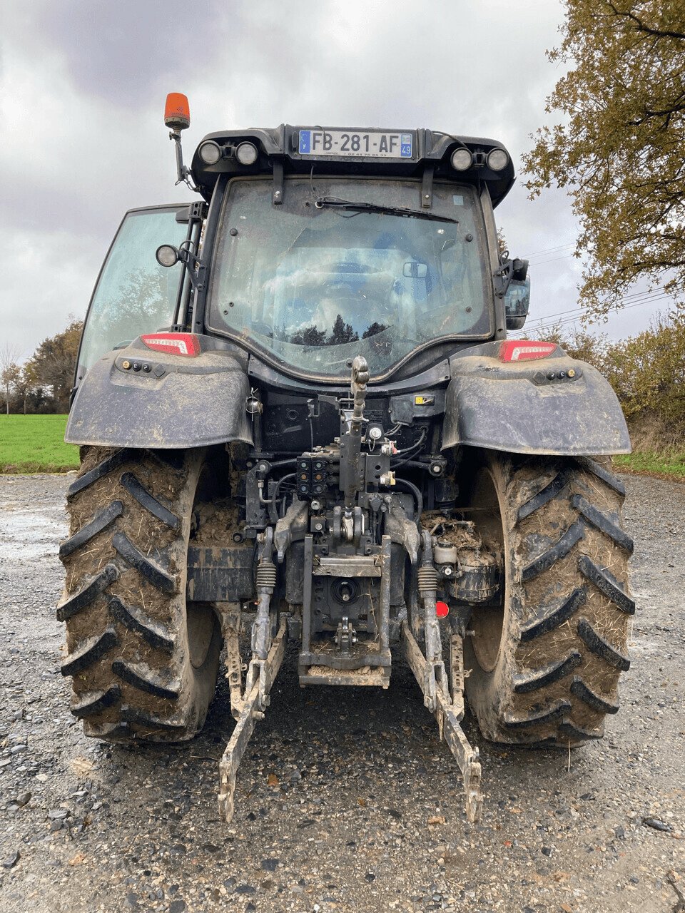 Traktor of the type Valtra VALTRA N 134, Gebrauchtmaschine in ST CLEMENT DE LA PLACE (Picture 4)