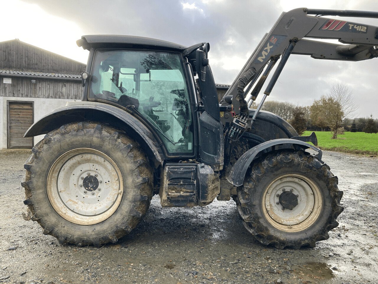 Traktor of the type Valtra VALTRA N 134, Gebrauchtmaschine in ST CLEMENT DE LA PLACE (Picture 5)