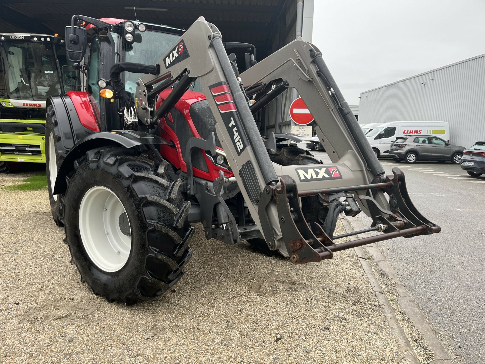 Traktor vrste Valtra VALTRA N135 + T412, Gebrauchtmaschine v PONTIVY (Slika 3)