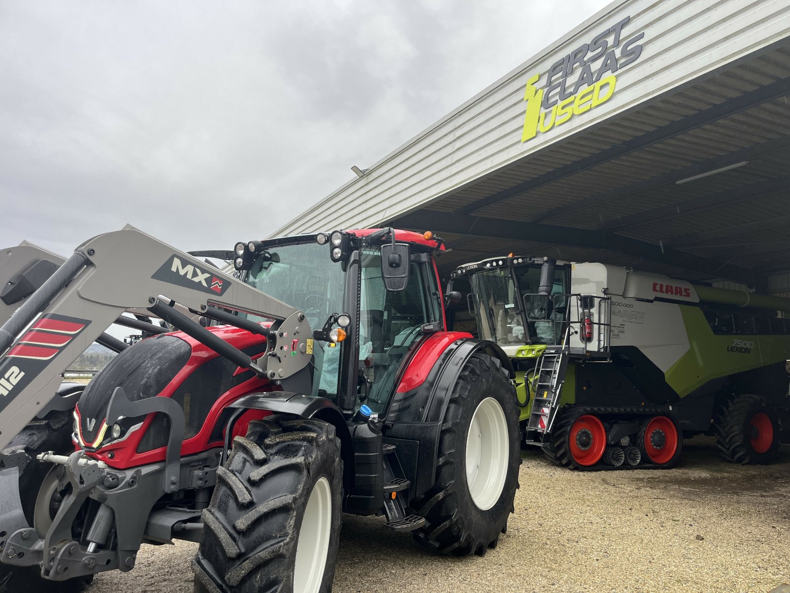 Traktor vrste Valtra VALTRA N135 + T412, Gebrauchtmaschine v PONTIVY (Slika 7)