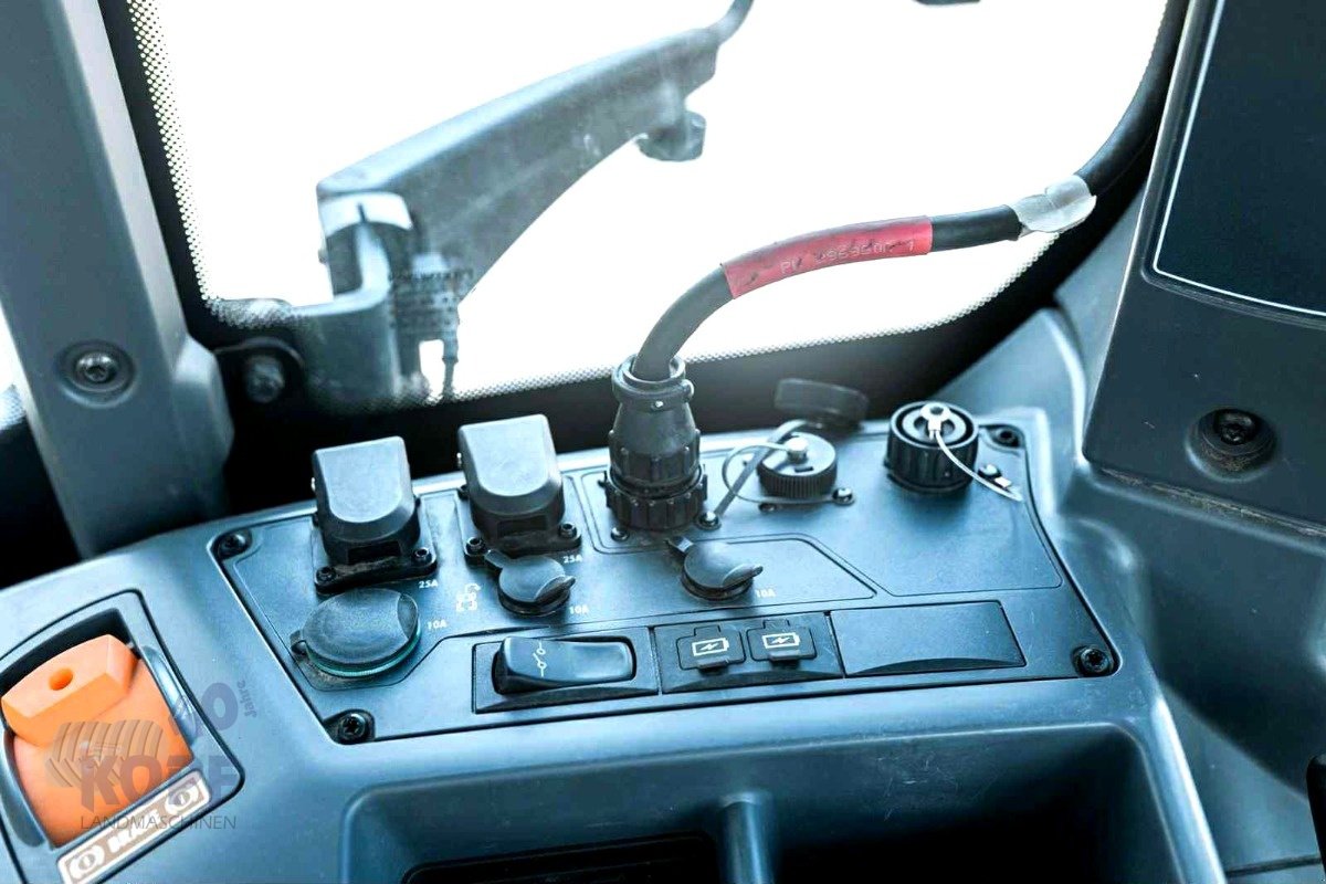 Traktor типа Valtra Valtra Q305 Rüfa Unlimited, Gebrauchtmaschine в Schutterzell (Фотография 16)