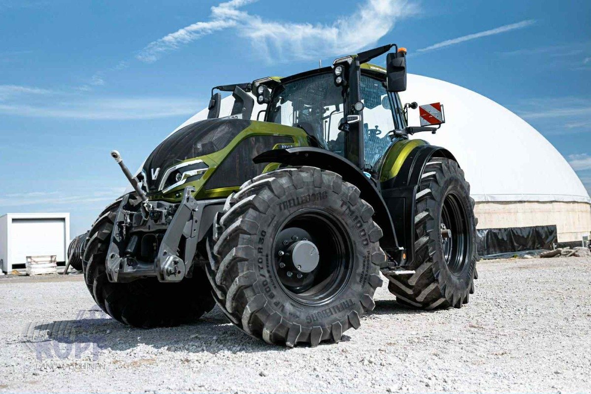 Traktor типа Valtra Valtra Q305 Rüfa Unlimited, Gebrauchtmaschine в Schutterzell (Фотография 3)