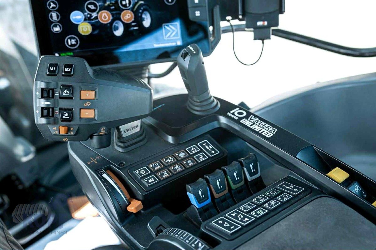 Traktor типа Valtra Valtra Q305 Rüfa Unlimited, Gebrauchtmaschine в Schutterzell (Фотография 14)