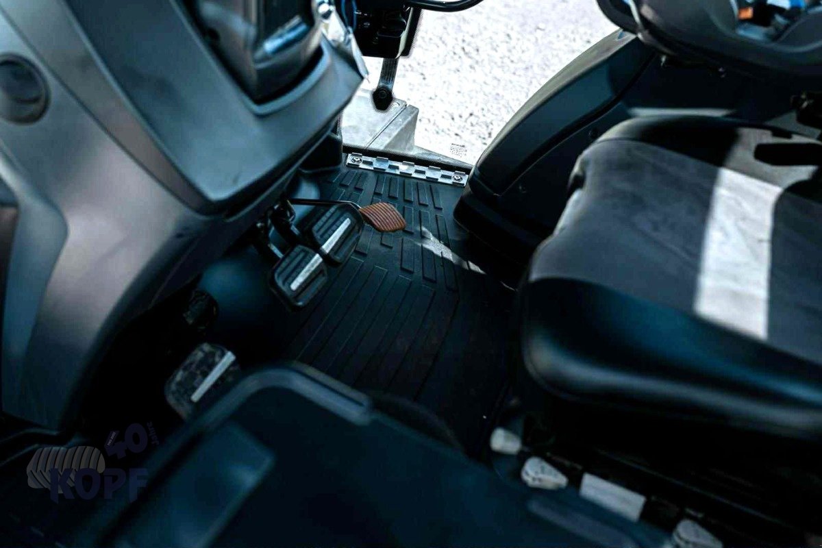 Traktor типа Valtra Valtra Q305 Rüfa Unlimited, Gebrauchtmaschine в Schutterzell (Фотография 19)