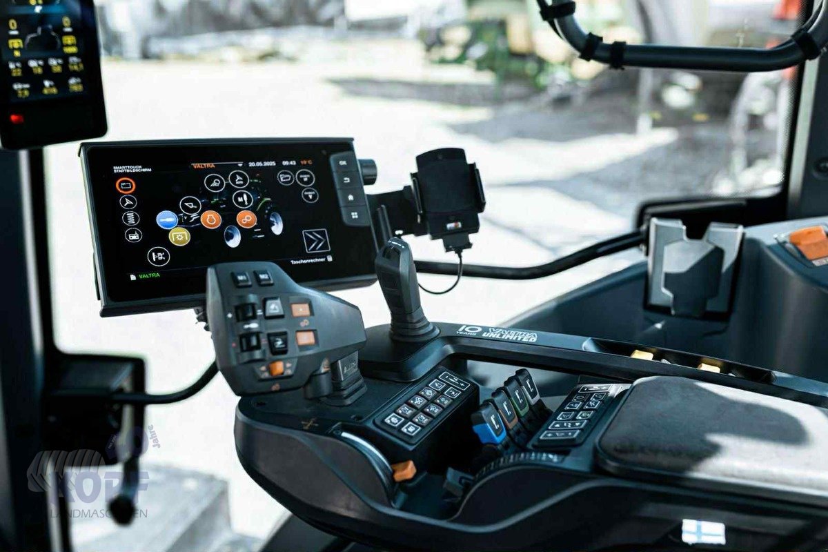 Traktor типа Valtra Valtra Q305 Rüfa Unlimited, Gebrauchtmaschine в Schutterzell (Фотография 25)