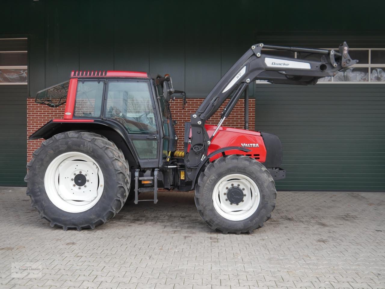 Traktor tip Valtra X 100 Knicklenker mit Quicke Frontlader, Gebrauchtmaschine in Borken (Poză 8)