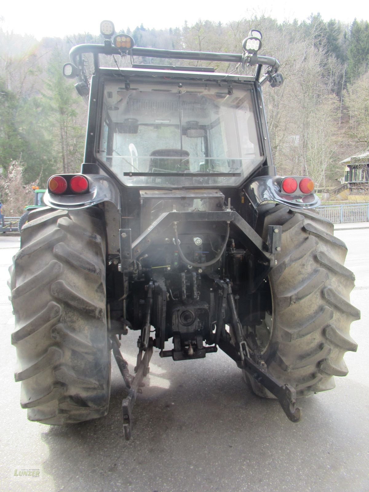Traktor typu Valtra XM 130, Gebrauchtmaschine v Kaumberg (Obrázek 5)