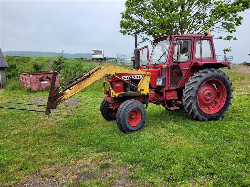 Traktor des Typs Volvo 650 med læsser Kun 4460 timer, Gebrauchtmaschine in Storvorde (Bild 1)