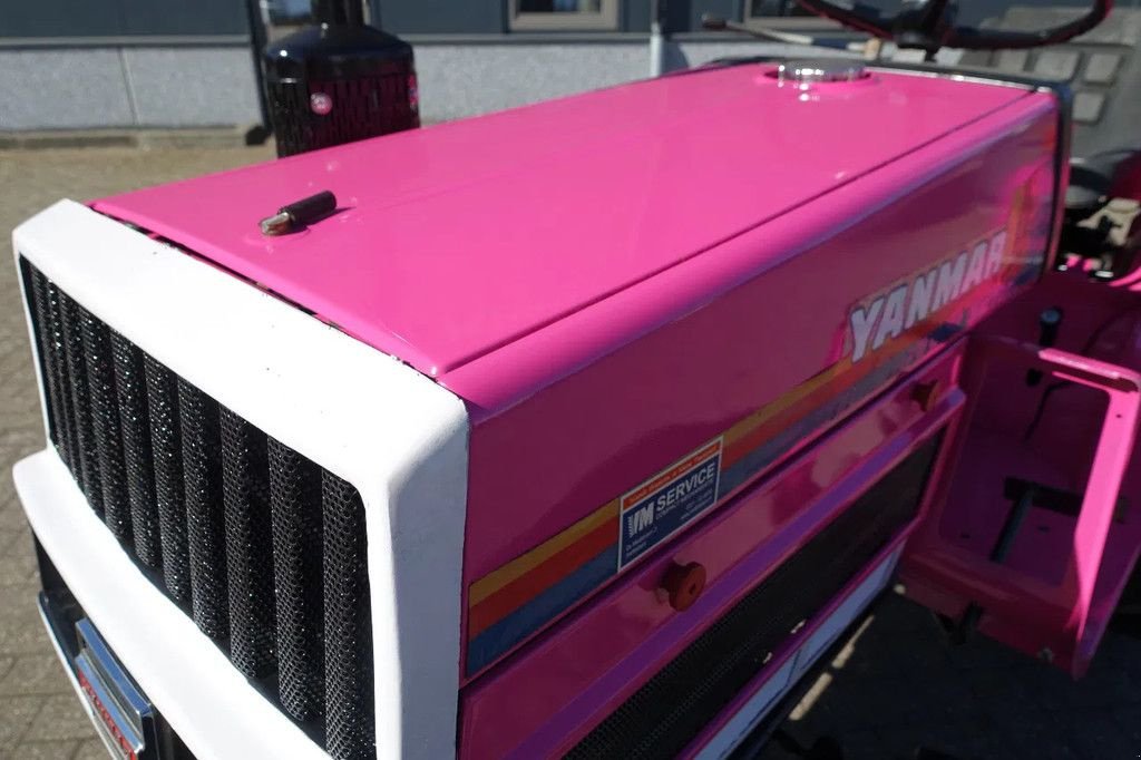 Traktor des Typs Yanmar F14D 4wd / 0635 Draaiuren / Pink Edition, Gebrauchtmaschine in Swifterband (Bild 4)