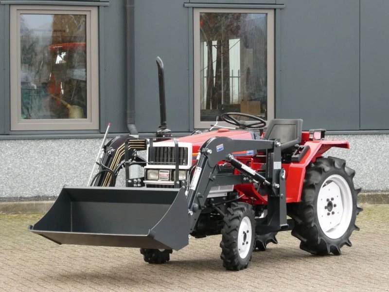 Traktor of the type Yanmar F16D 4wd / 1380 Draaiuren / Voorlader, Gebrauchtmaschine in Swifterband (Picture 1)