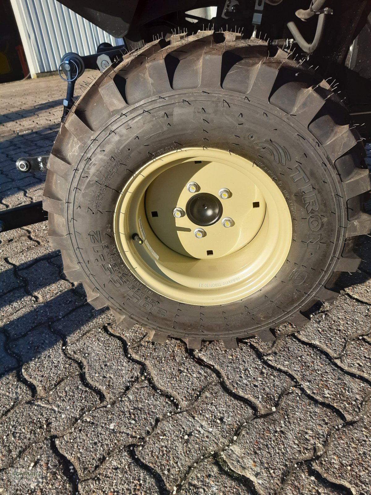 Traktor des Typs Yanmar SA221-ROPS, Neumaschine in Oldenburg in Holstein (Bild 3)