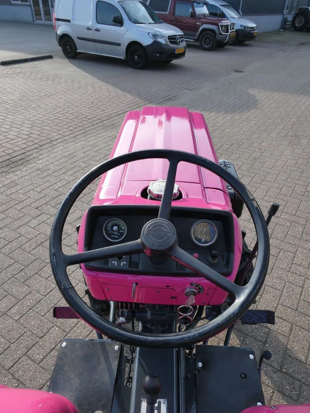 Traktor typu Yanmar YM1301 4wd / 339 Draaiuren / Pink Edition, Gebrauchtmaschine v Swifterband (Obrázek 11)