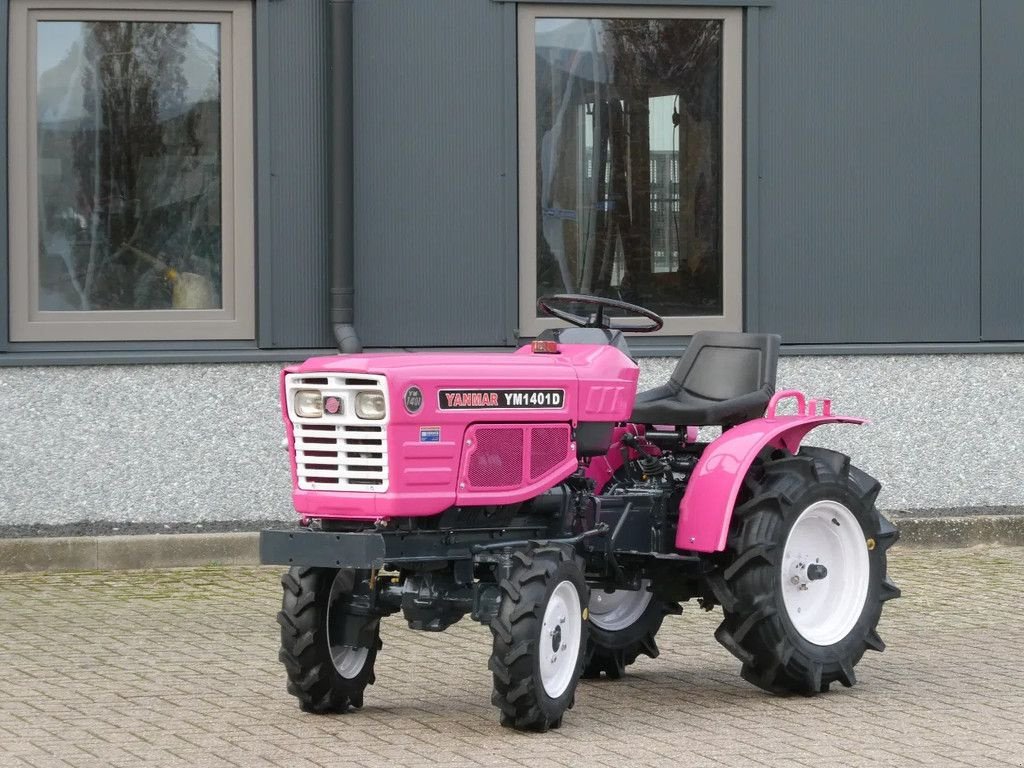 Traktor typu Yanmar YM1401 4wd / 320 Draaiuren / Pink Edition, Gebrauchtmaschine v Swifterband (Obrázek 1)