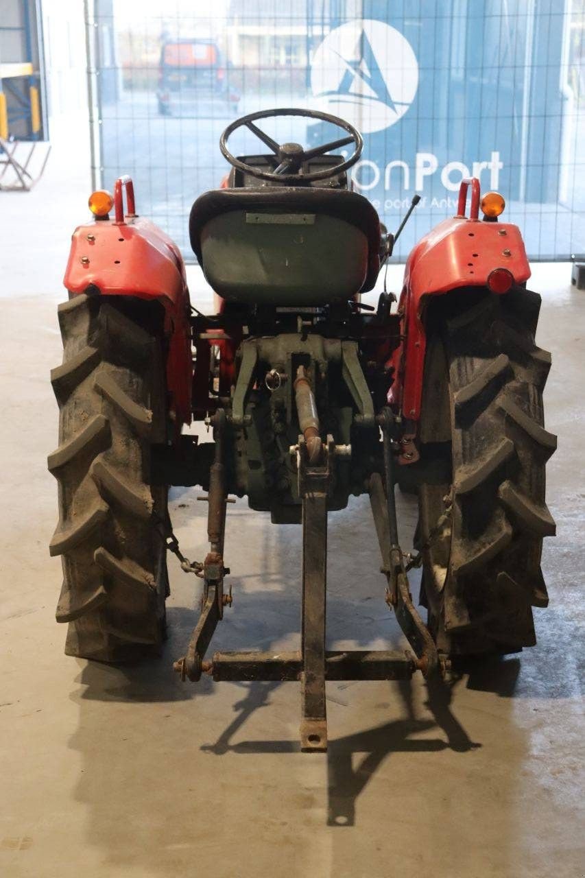 Traktor des Typs Yanmar YM1810D, Gebrauchtmaschine in Antwerpen (Bild 5)