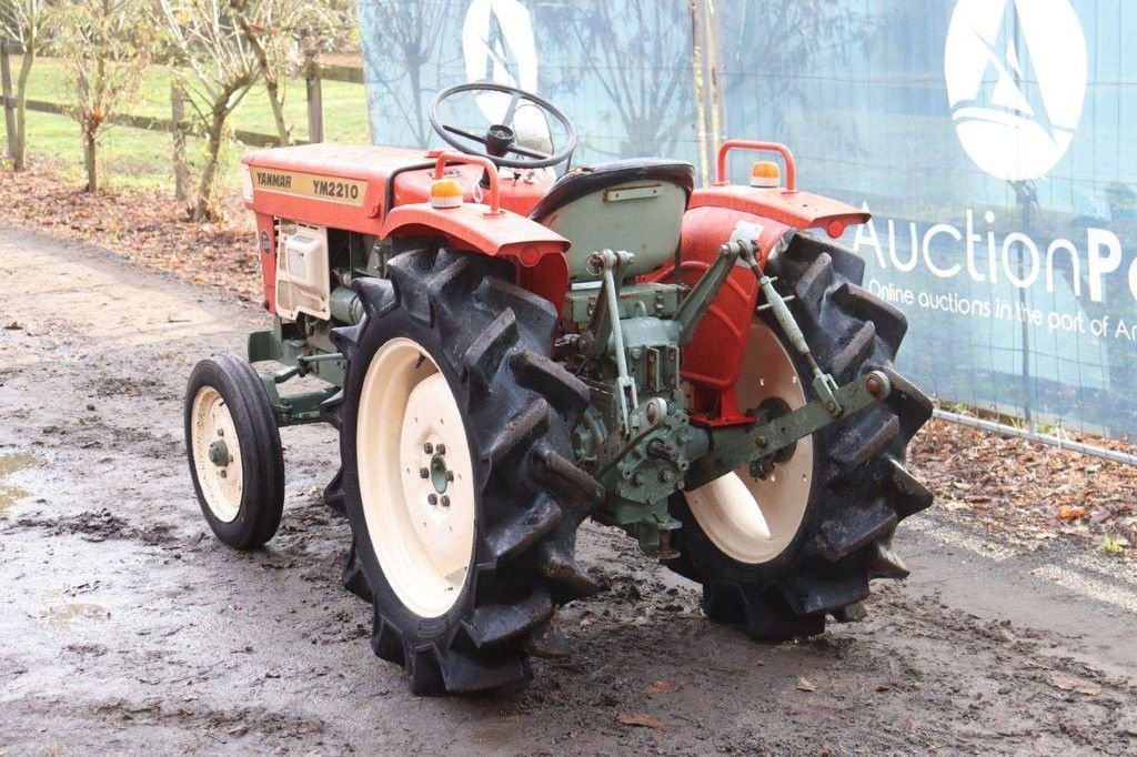 Traktor типа Yanmar YM2210, Gebrauchtmaschine в Antwerpen (Фотография 4)