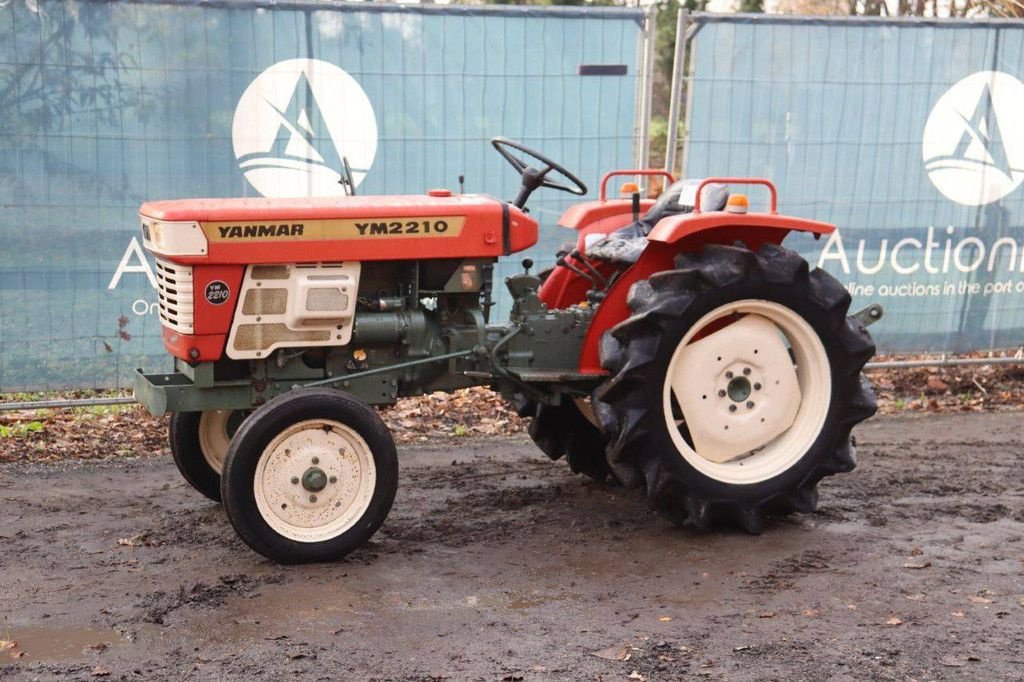 Traktor типа Yanmar YM2210, Gebrauchtmaschine в Antwerpen (Фотография 1)