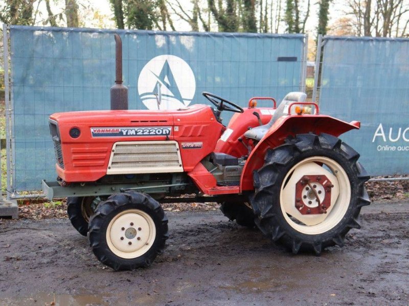 Traktor of the type Yanmar YM2220D, Gebrauchtmaschine in Antwerpen (Picture 1)