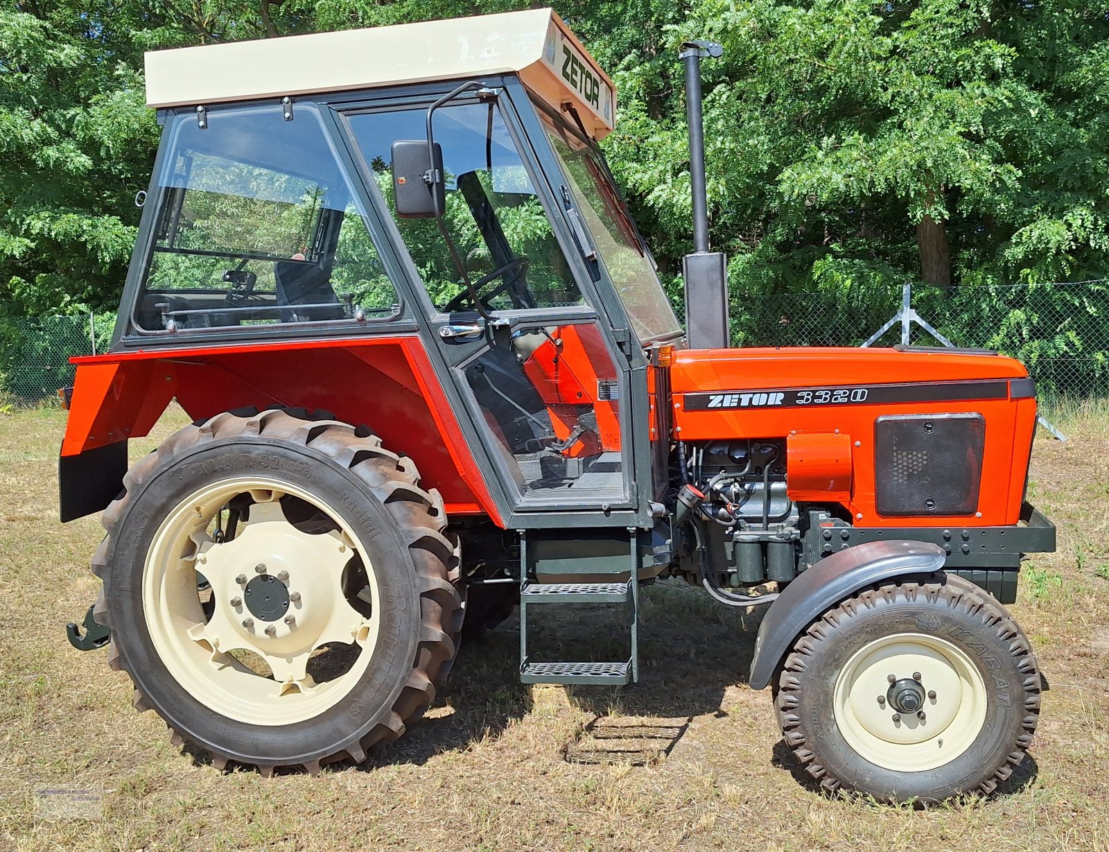 Traktor типа Zetor 3320, Gebrauchtmaschine в Ziesar (Фотография 2)
