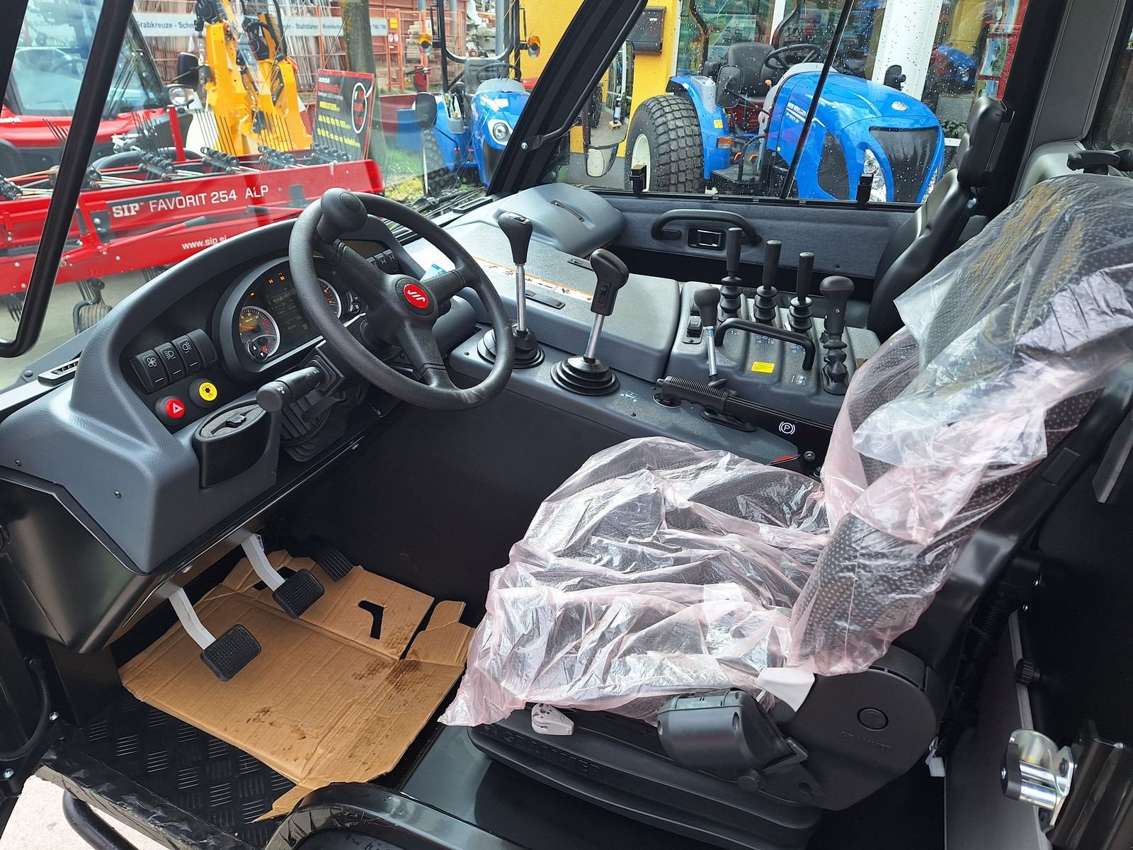 Transportfahrzeug типа Aebi TP 410 mit Kipperbrücke, Gebrauchtmaschine в Burgkirchen (Фотография 8)