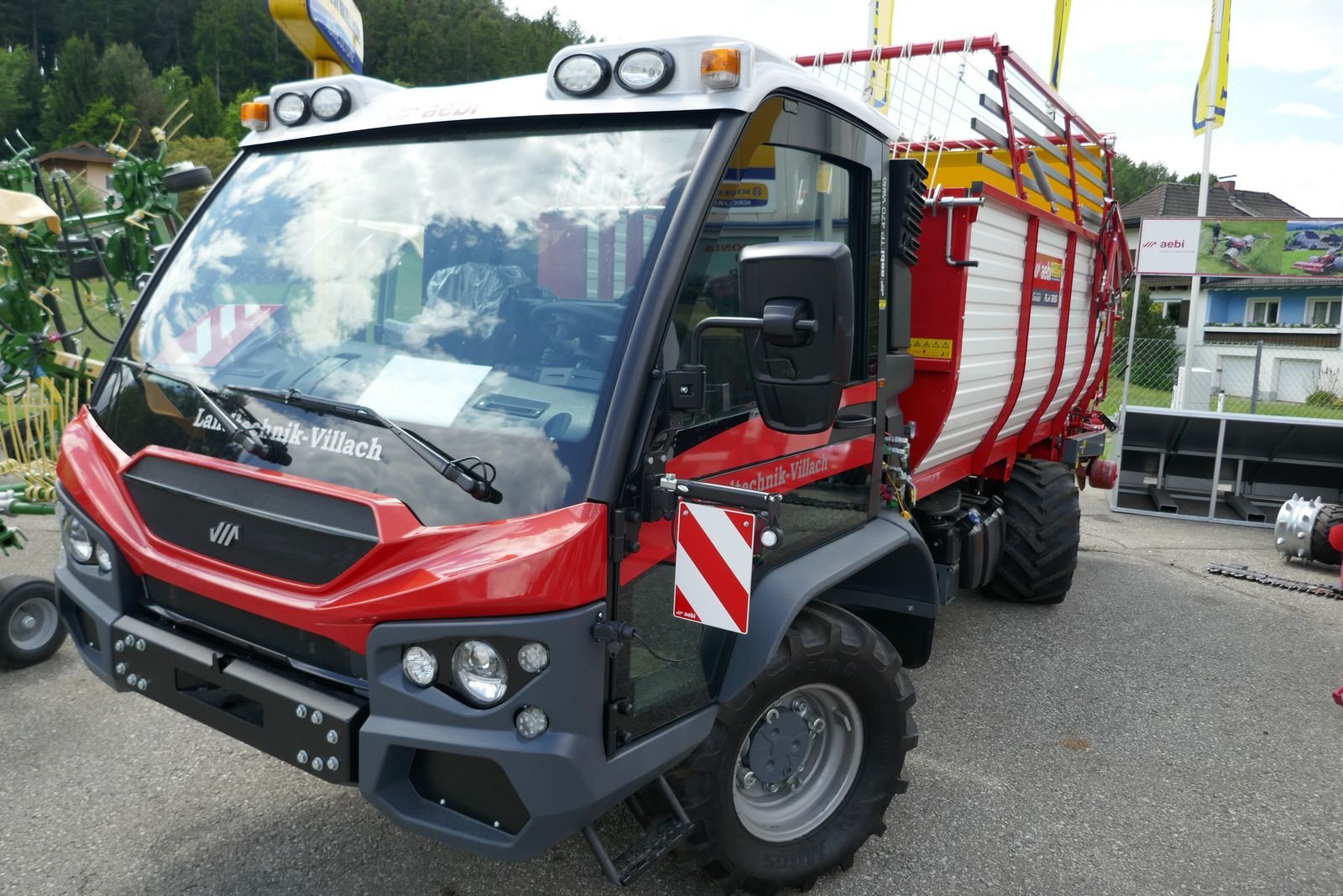 Transportfahrzeug des Typs Aebi TP 470 Vario + Gruber ALW 320S-Lang, Gebrauchtmaschine in Villach (Bild 1)