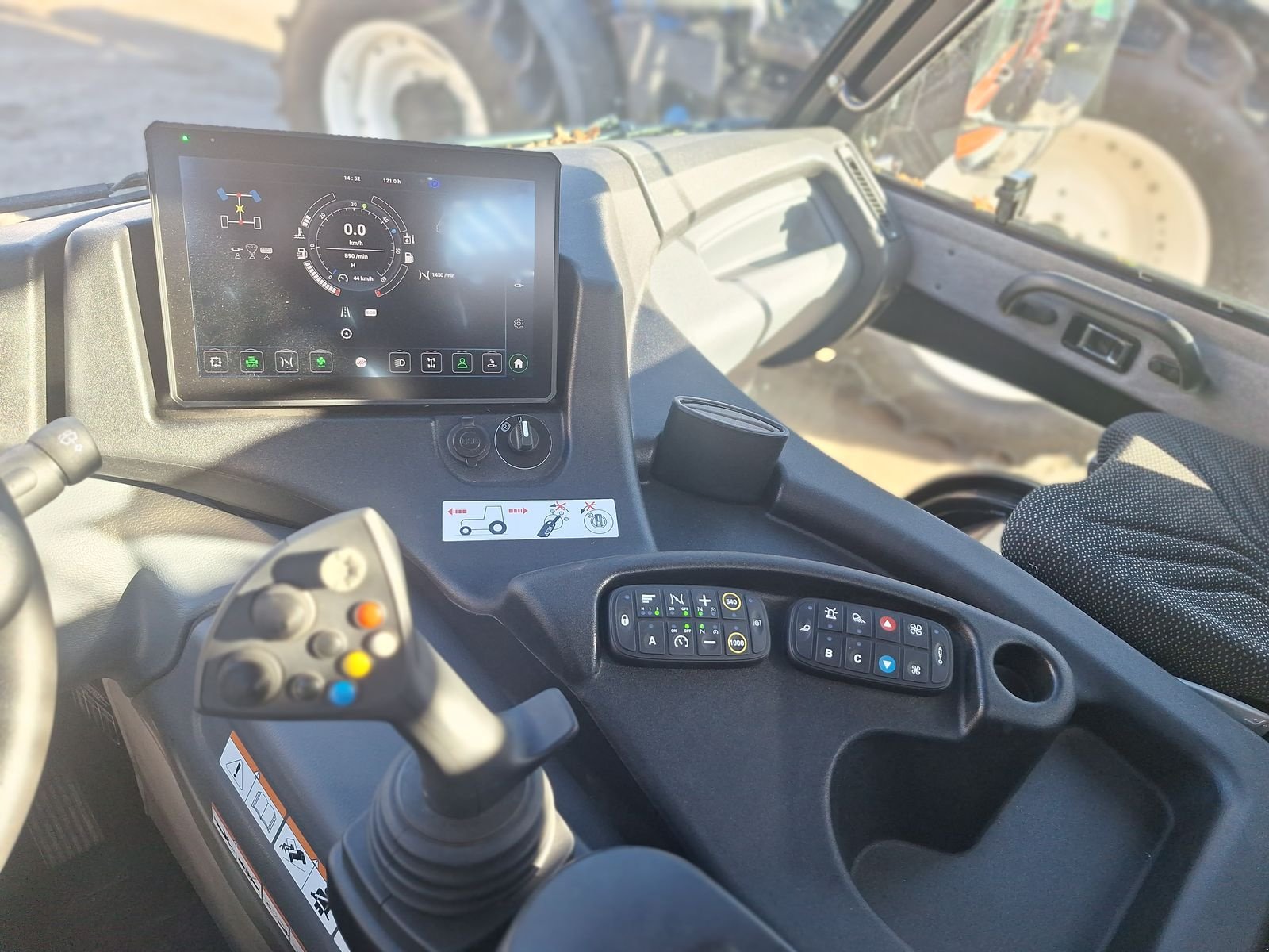 Transportfahrzeug Türe ait Aebi TP 470, Neumaschine içinde Burgkirchen (resim 10)