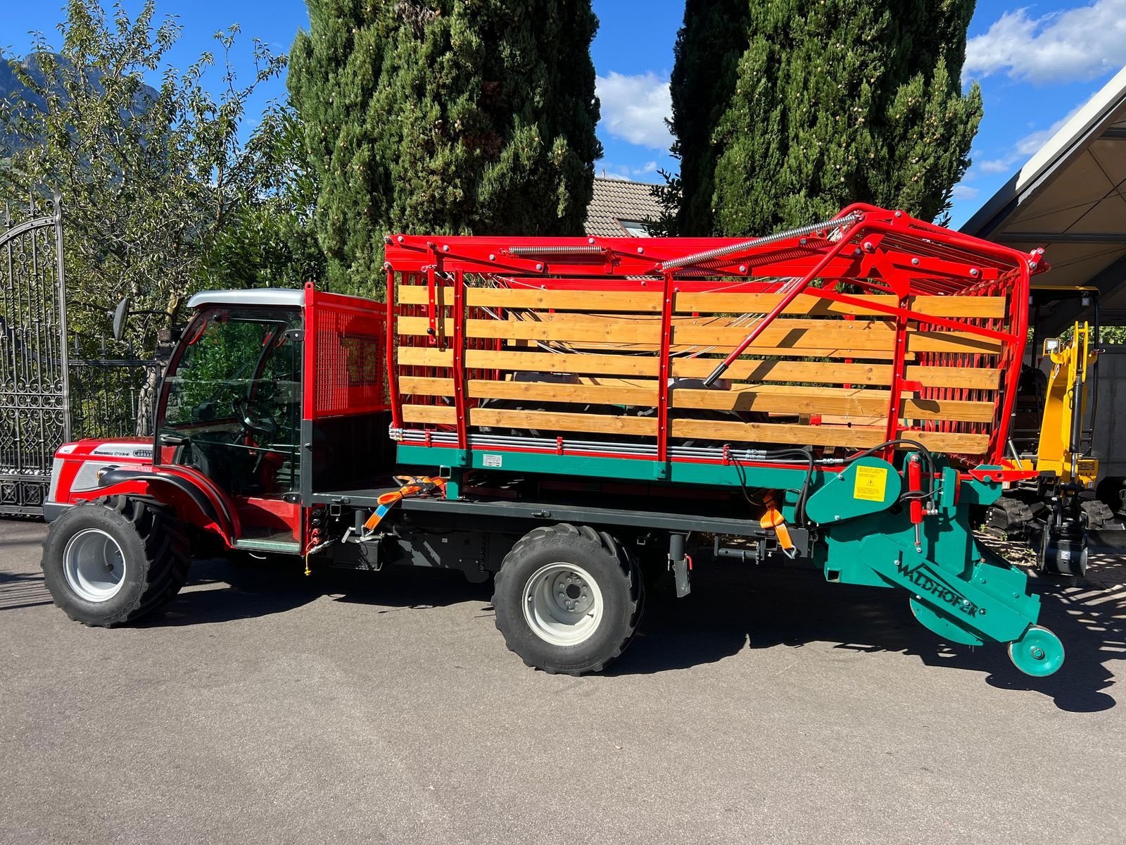 Transportfahrzeug des Typs Antonio Carraro Tigrecar 8400 GB304, Gebrauchtmaschine in Eppan (BZ) (Bild 2)