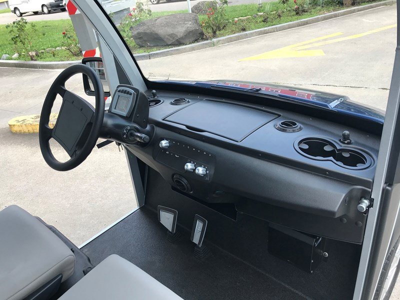 Transportfahrzeug des Typs Club Car Urban, Ausstellungsmaschine in Regensdorf (Bild 3)