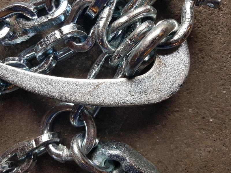 Transportfahrzeug des Typs König 14-17.5 Schneeketten, Gebrauchtmaschine in Chur (Bild 2)