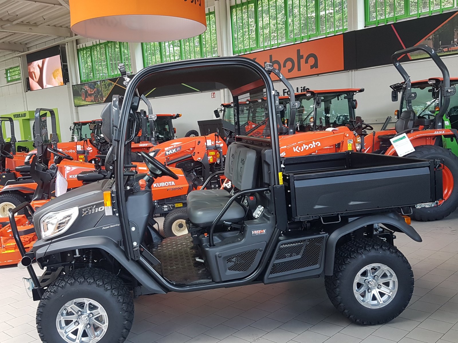 Transportfahrzeug des Typs Kubota RTVX-1110, Neumaschine in Olpe (Bild 5)