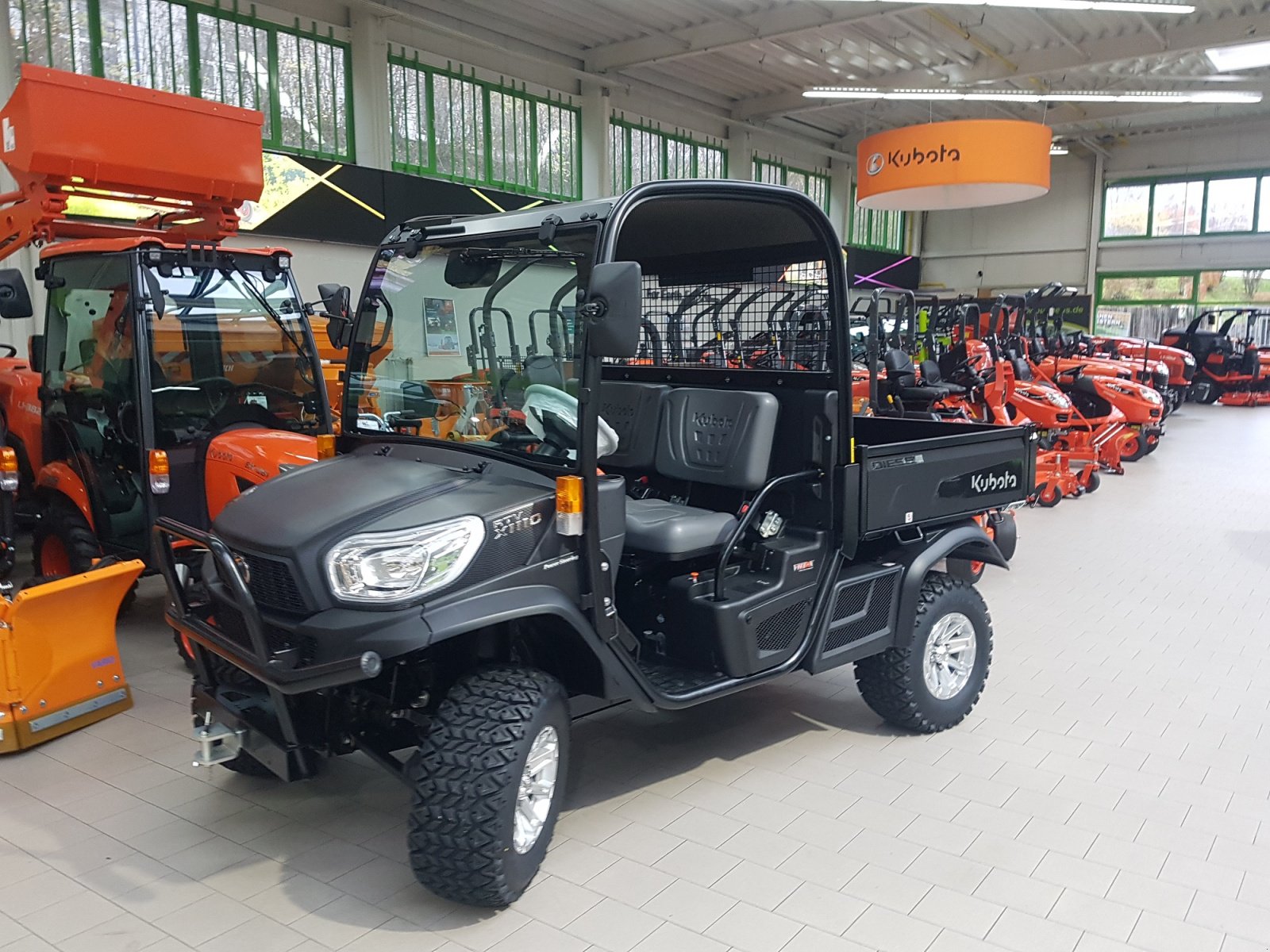 Transportfahrzeug des Typs Kubota RTVX-1110, Neumaschine in Olpe (Bild 9)