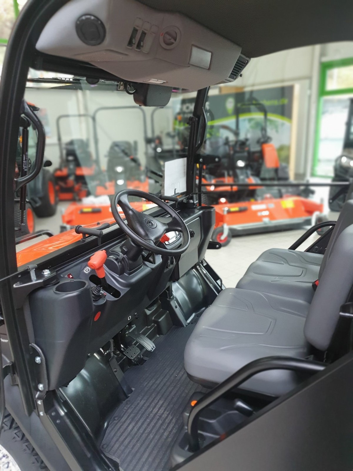 Transportfahrzeug des Typs Kubota RTVX1110  Turf, Neumaschine in Olpe (Bild 8)