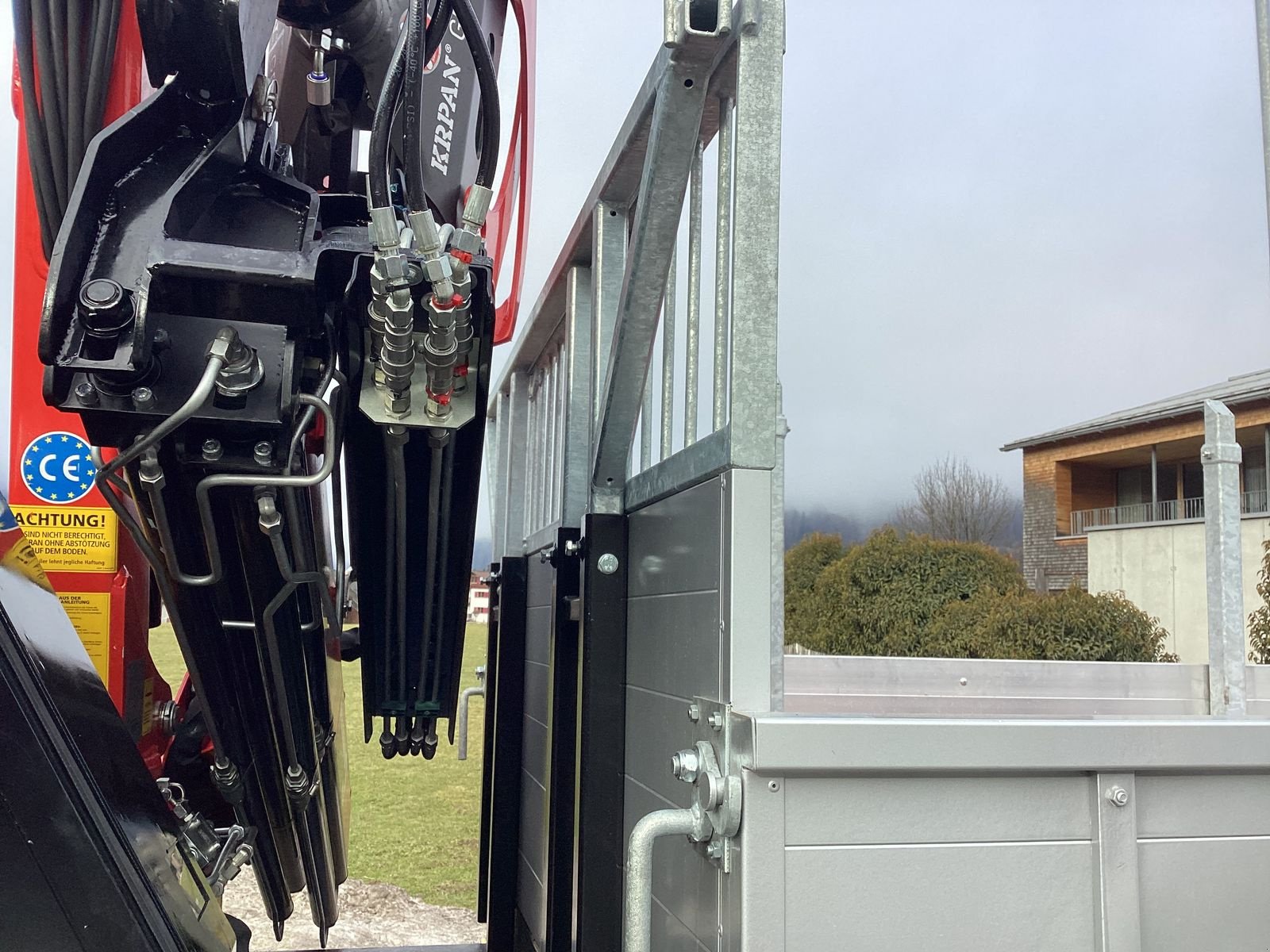 Transportfahrzeug tipa Lindner ++ Dreiseitenkipper, Ladekran, Greifer, Funk++, Gebrauchtmaschine u Bezau (Slika 23)