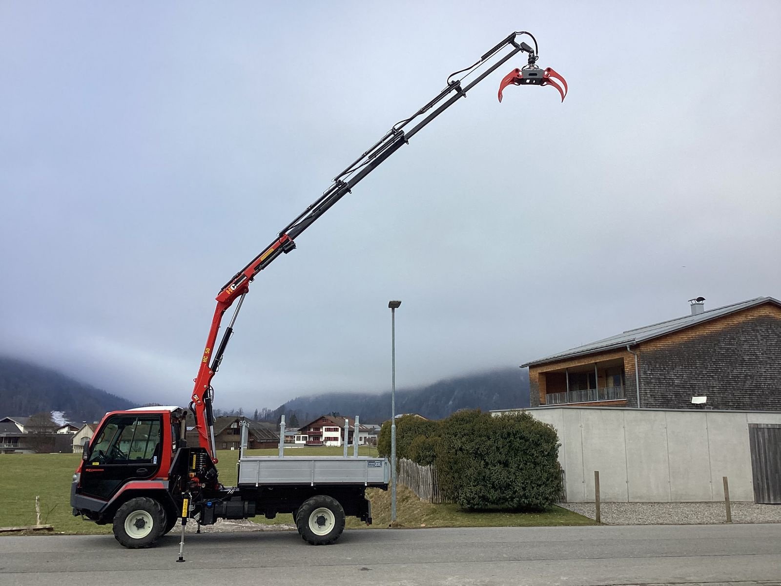 Transportfahrzeug tipa Lindner ++ Dreiseitenkipper, Ladekran, Greifer, Funk++, Gebrauchtmaschine u Bezau (Slika 2)