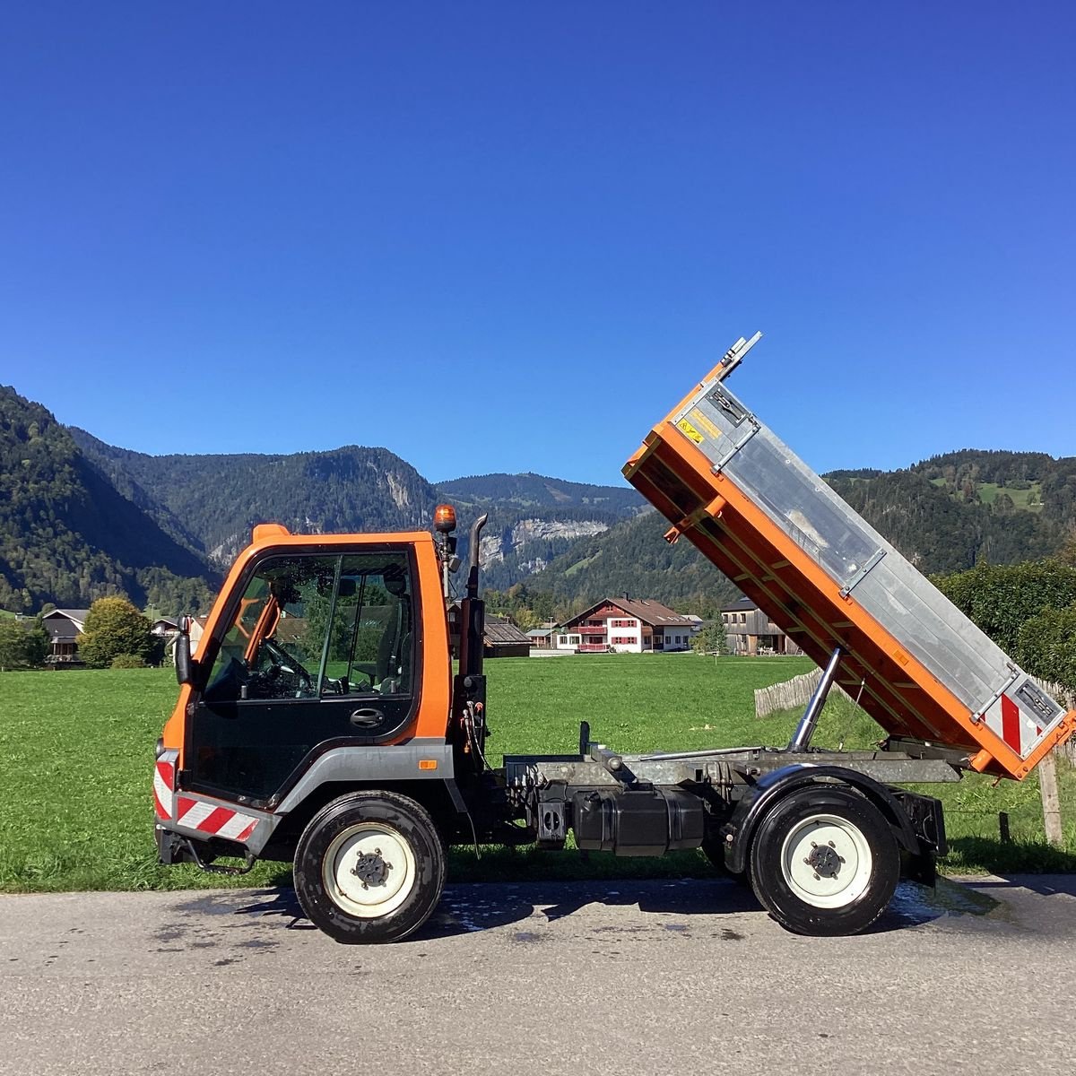 Transportfahrzeug des Typs Lindner ++ Unitrac 82S mit Dreiseitenkipper ++, Gebrauchtmaschine in Bezau (Bild 9)