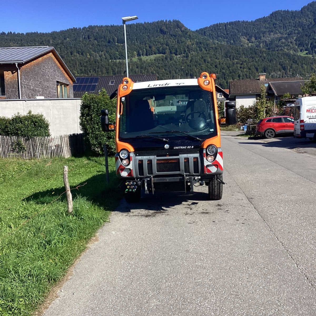 Transportfahrzeug des Typs Lindner ++ Unitrac 82S mit Dreiseitenkipper ++, Gebrauchtmaschine in Bezau (Bild 3)