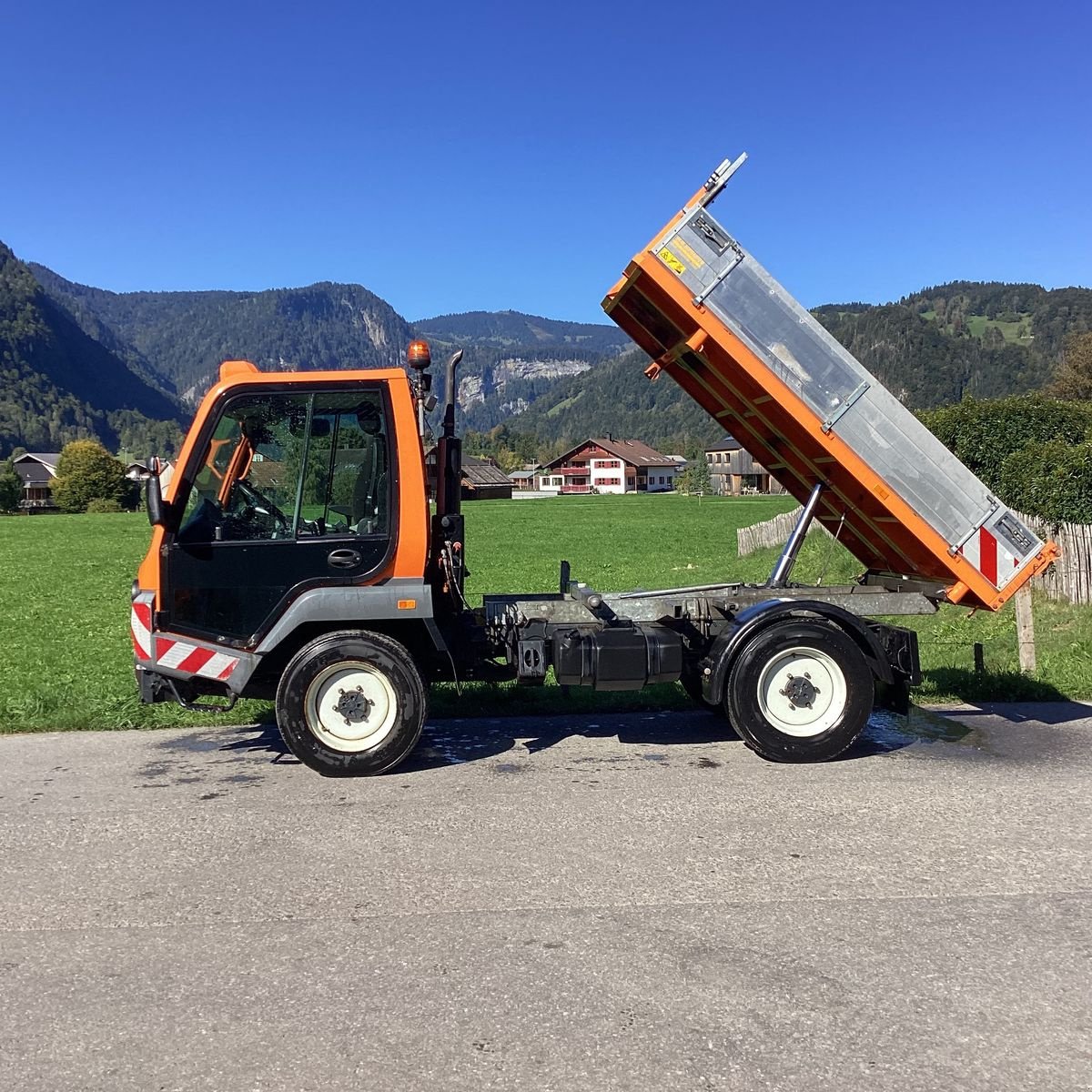 Transportfahrzeug des Typs Lindner ++ Unitrac 82S mit Dreiseitenkipper ++, Gebrauchtmaschine in Bezau (Bild 10)