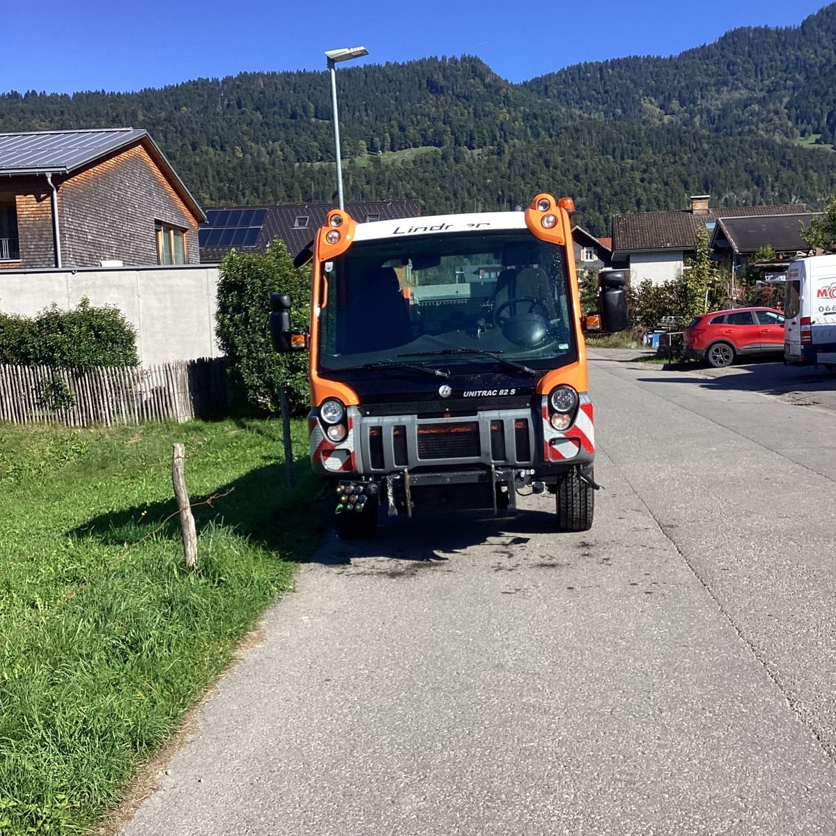 Transportfahrzeug des Typs Lindner ++ Unitrac 82S mit Dreiseitenkipper ++, Gebrauchtmaschine in Bezau (Bild 2)